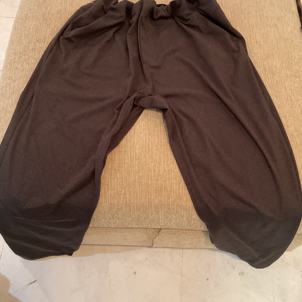 CLOTHING $5 - Picture 4 of 5